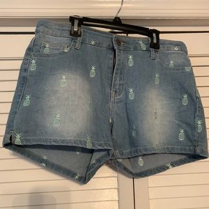 Crown & ivy shorts
